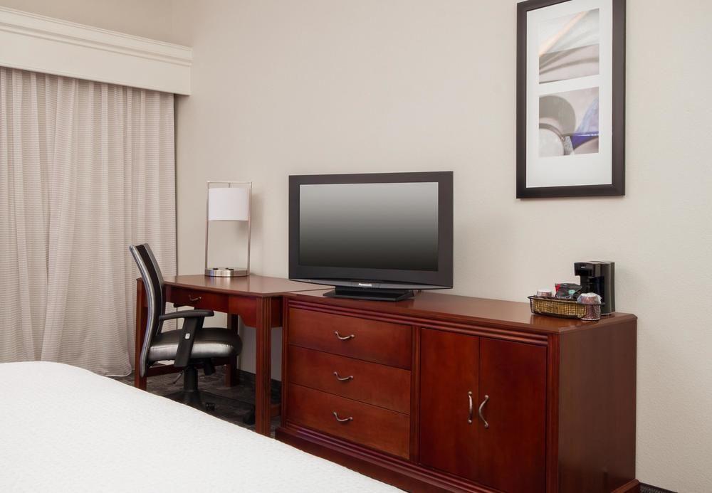 Courtyard By Marriott Palmdale Hotell Exteriör bild