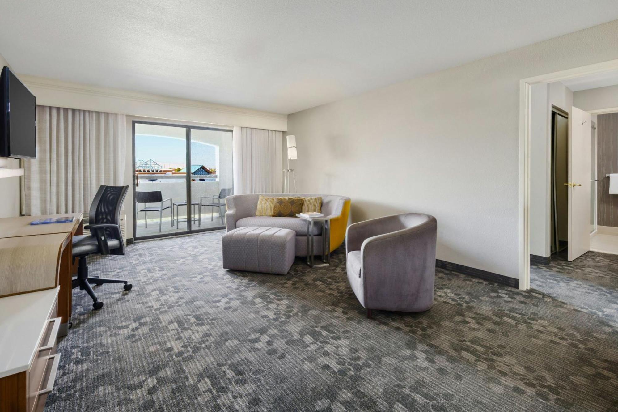 Courtyard By Marriott Palmdale Hotell Exteriör bild