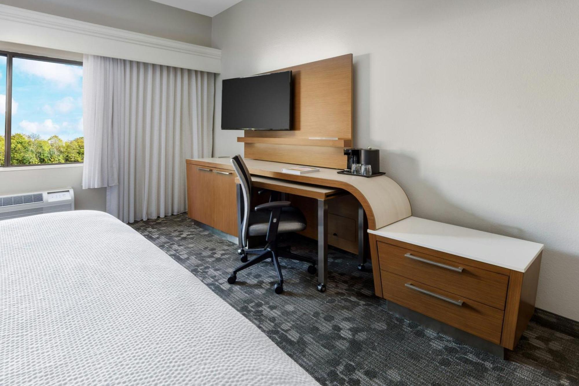 Courtyard By Marriott Palmdale Hotell Exteriör bild