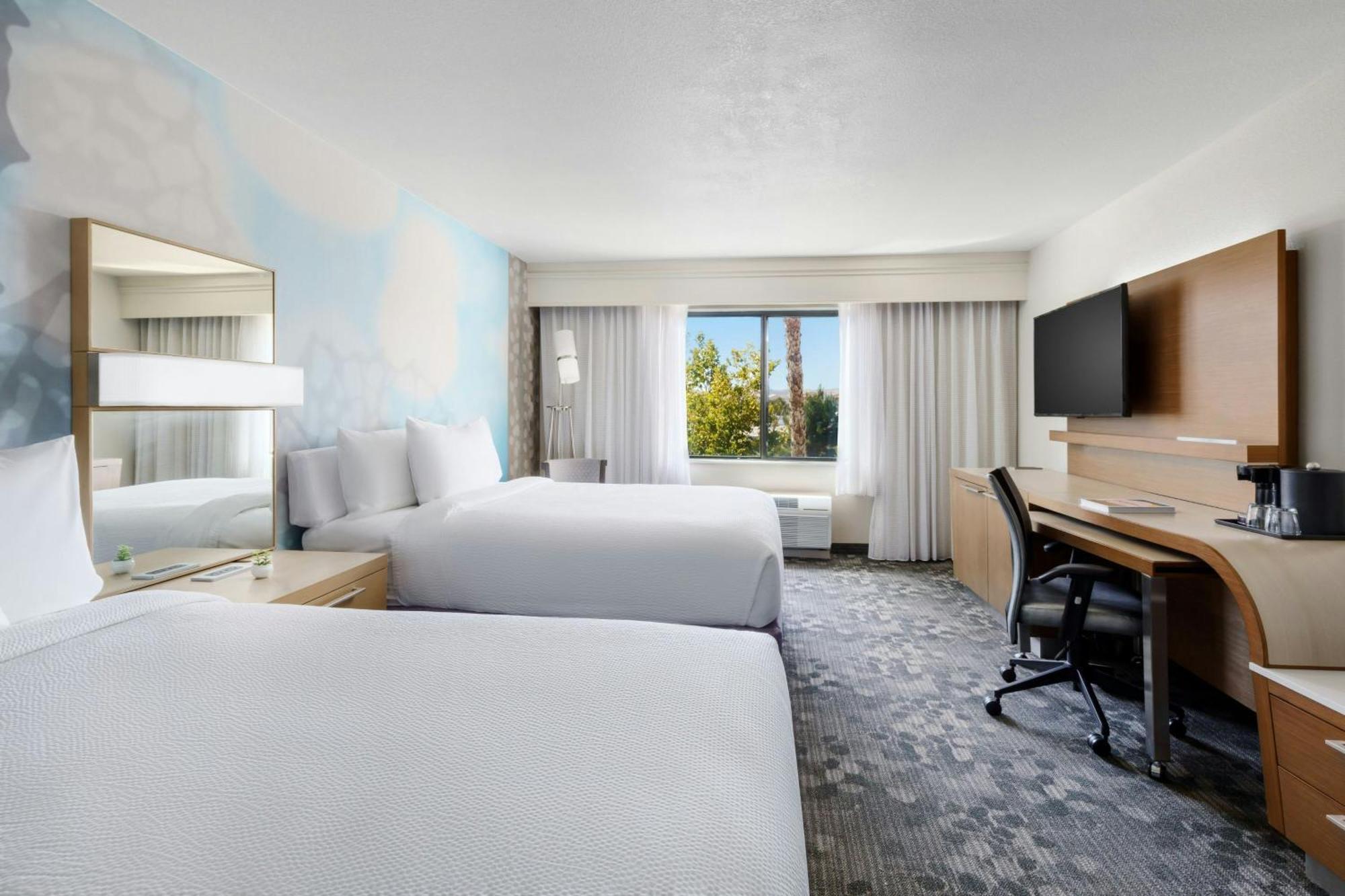 Courtyard By Marriott Palmdale Hotell Exteriör bild